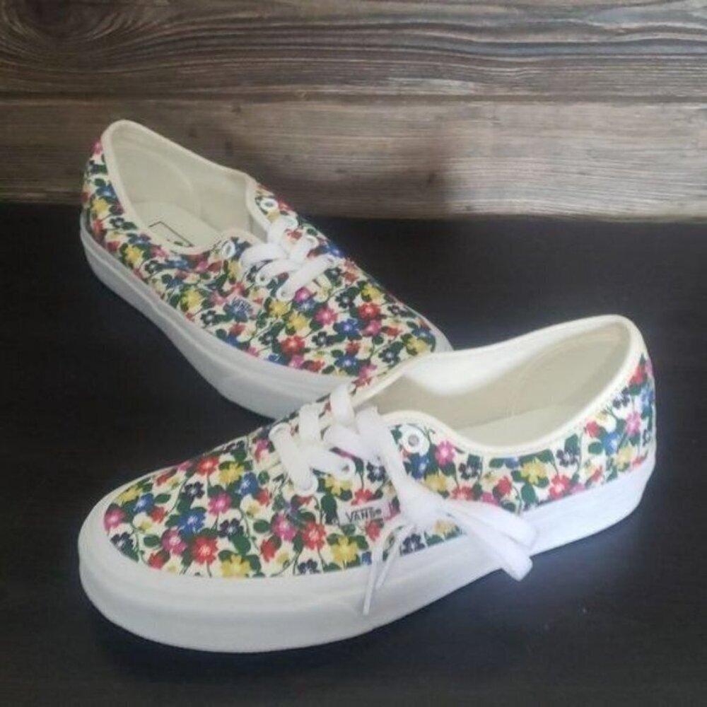 Vans White and‎ Red Sneakers Stylish and Comfortable